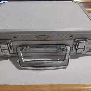 Intec Nintendo DS 3DS Hard Aluminum Silver Carrying Case Briefcase